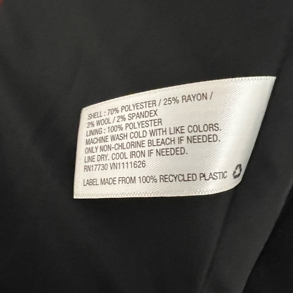 Merona Black sleeveless long jacket with pockets - Picture 6 of 6